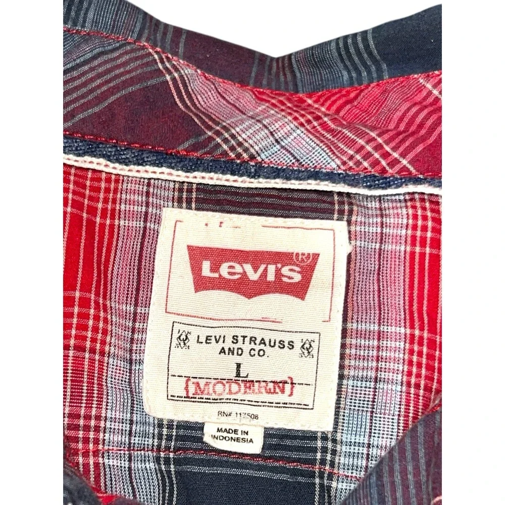 Levi modern‎ men's button-down shirt pearl snap plaid Size Large Red And Black